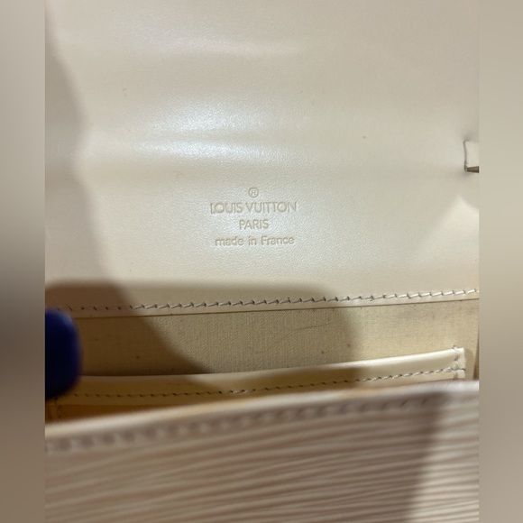 Auth. LOUIS VUITTON "Biarritz" Epi Leather Cream Adjustable Shoulder Bag EUC - Picture 10 of 12